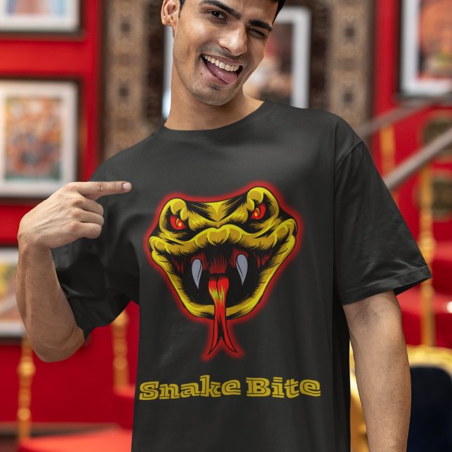 Serpent Bite Guys Graphic Tee T-Shirt (Créateur téléchargé)