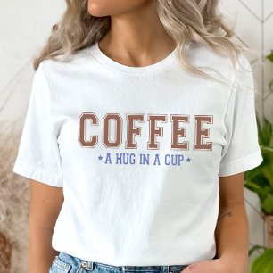 Serrer dans un T-shirt de la coupe, Chemise à café