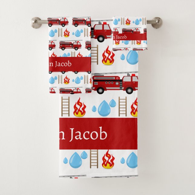 Serviette à motif de camions de pompiers rouges pe (En situation)