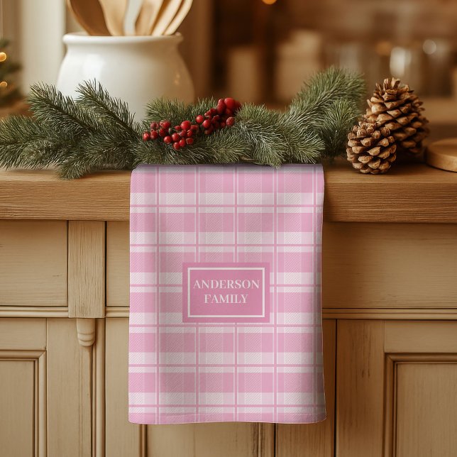 Serviette à nom personnalisé rose clair accent min (Custom Name Towel Light Pink Minimalist Accent)