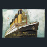 Serviette d'anniversaire de RMS Titanic 100th<br><div class="desc">Serviette commémorative de 100th anniversaire de Titanic.</div>