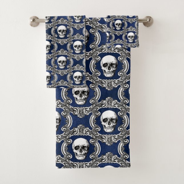Serviette de bain à motif de crâne gothique (En situation)
