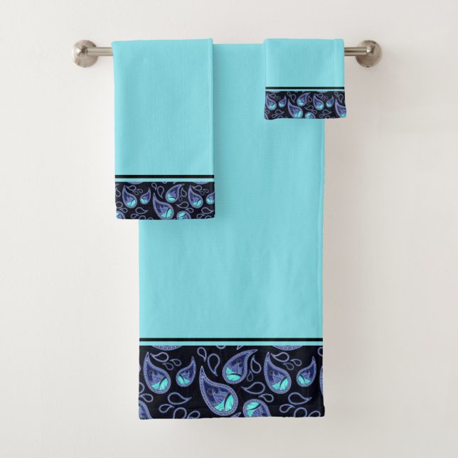 Serviette de bain bleu et turquoise en cachemire (En situation)