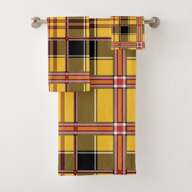 serviette de bain en plaid jaune (En situation)