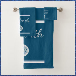 Serviette de bain marine et blanche