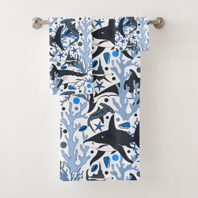 Serviette de bain motif de requin mignon (En situation)