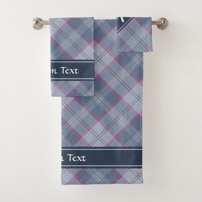 Serviette de bain Pastel bleu et rose Tartan (En situation)