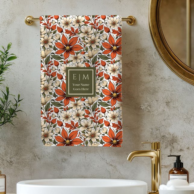 Serviette de bain personnalisée aux fleurs pastel  (Pastel Sage Autumn Flowers Personalized Bath Towel)