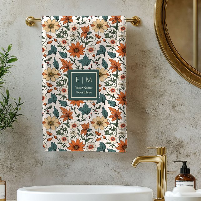 Serviette de bain personnalisée Fleurs d'automne p (Minimal Fall Flowers Pastel Sage Custom Bath Towel)