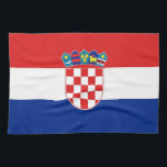 Serviette de cuisine avec Drapeau de Croatie<br><div class="desc">Améliorez votre cuisine avec une touche de fierté croate en utilisant cette serviette de cuisine haut de gamme avec le drapeau de la Croatie! Fabriquée à partir de matériaux de qualité, cette serviette de cuisine présente élégamment le design distinctif du drapeau croate - avec trois bandes horizontales de rouge, blanc...</div>