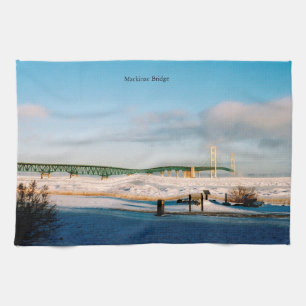 Serviette de cuisine hivernale du pont Mackinac