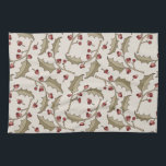 Serviette de cuisine Holly de Noël<br><div class="desc">Fleur de vacances traditionnelle en rose tendre et rouge avec feuilles vert poussiéreux sur un arrière - plan gris clair.</div>