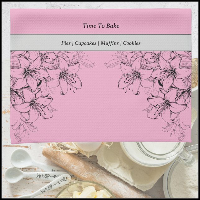 Serviette de cuisine rose et noire, c'est temps de (Time to Bake Pink and Black Kitchen Towel)