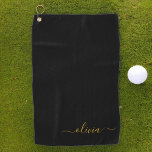 Serviette De Golf Black Gold Modern Script Girl Monogramme Nom<br><div class="desc">Dos et or Monogramme Nom serviette de golf. Cela rend le cadeau parfait pour 16 ans,  mariage,  douche nuptiale,  anniversaire,  baby shower ou bachelorette pour quelqu'un qui aime le luxe glam et les styles chic.</div>