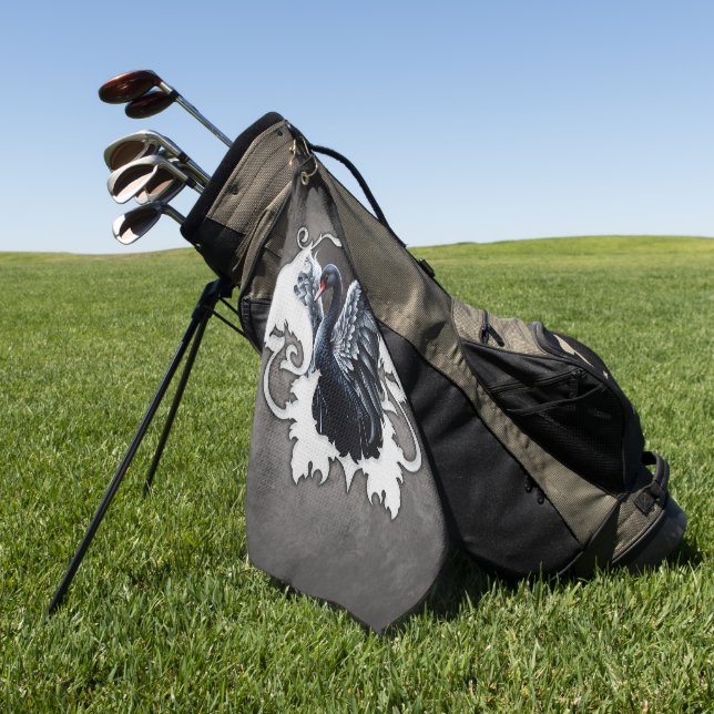 Serviette De Golf Dans l'ombre de l'élégance : Un cygne noir. (Vert)