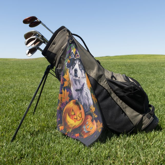 Serviette De Golf Éffrayant Akita Halloween Witch et Citrouille (Vert)