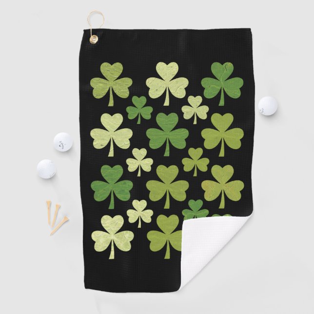 Serviette De Golf Fête de la Saint-Patrick Cœur Trèfle Chanceux Trèf (En situation)