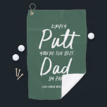 Serviette De Golf Golf papa moderne typographie verte drôle golf<br><div class="desc">Golf dad moderne vert foncé typographie drôle meilleur papa par. Noël idéal,  anniversaire,  cadeau de Fête des pères pour lui.</div>