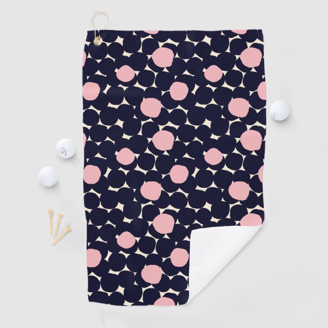 Serviette De Golf Grand motif de point bleu et rose (En situation)