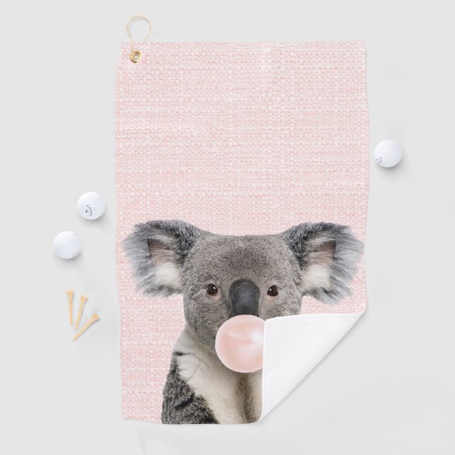 Serviette De Golf Koala soufflant un bubble gum rose   (En situation)