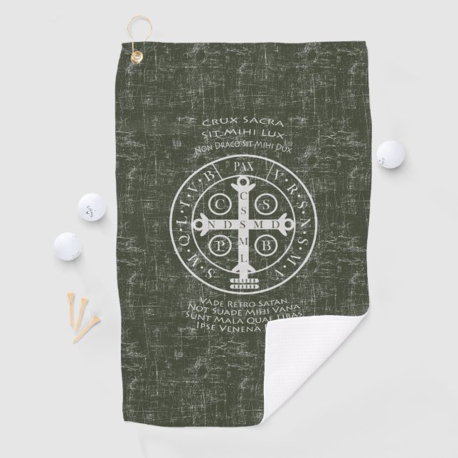 Serviette De Golf Médaille Saint Benoît avec prière latine (En situation)