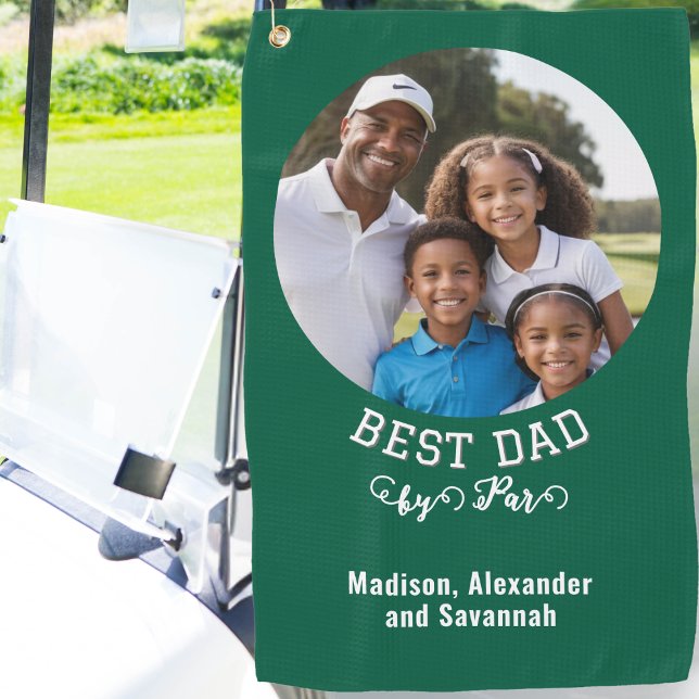 Serviette De Golf Meilleur papa Par Par Fête des pères Photo Vert (A stylish golf towel with 'Best Dad by Par' caption, personalized text and custom photograph)
