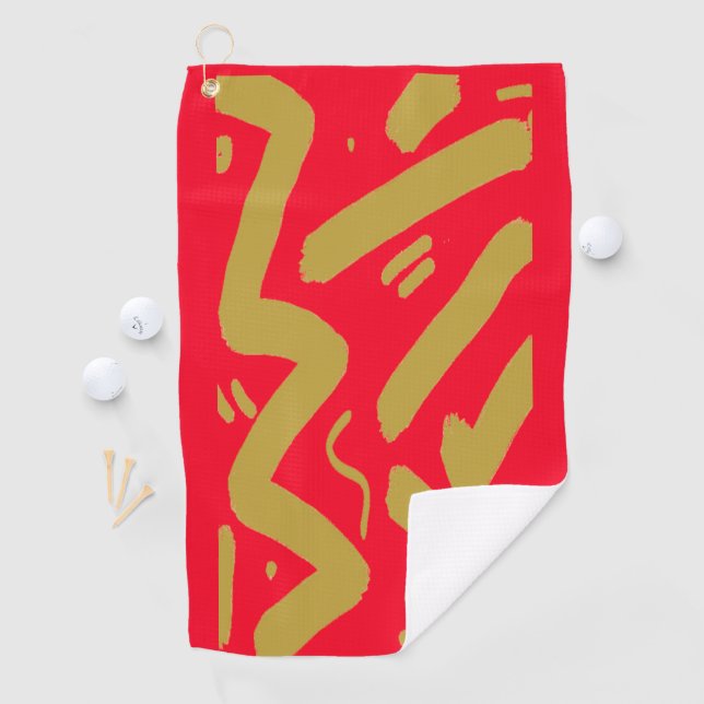 Serviette De Golf Or et rouge tribal (En situation)