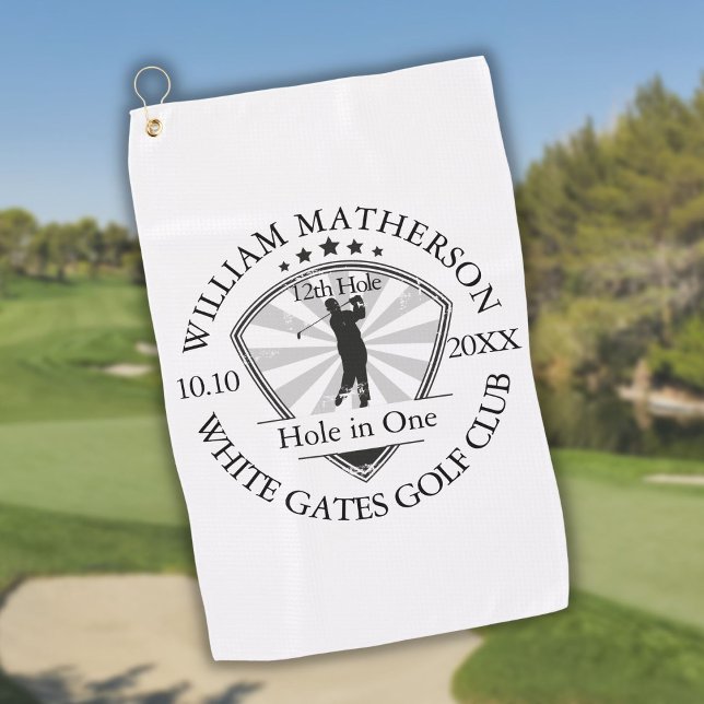 Serviette De Golf Trou en un classique personnalisé noir et blanc (Hole in One Classic Personalized Black and White Golf Towel)