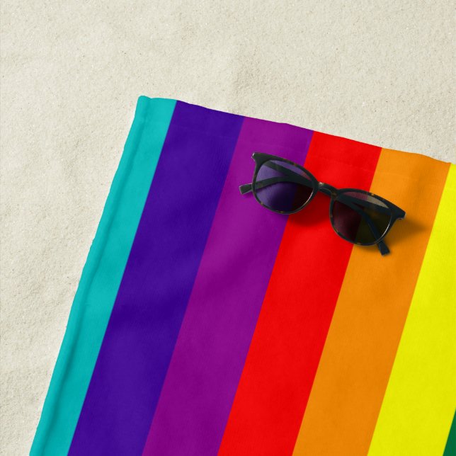 Serviette De Plage 7-Stripe Rainbow Pride Flag (En situation)