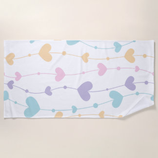 Serviette de plage à guirlande de cœurs pastel