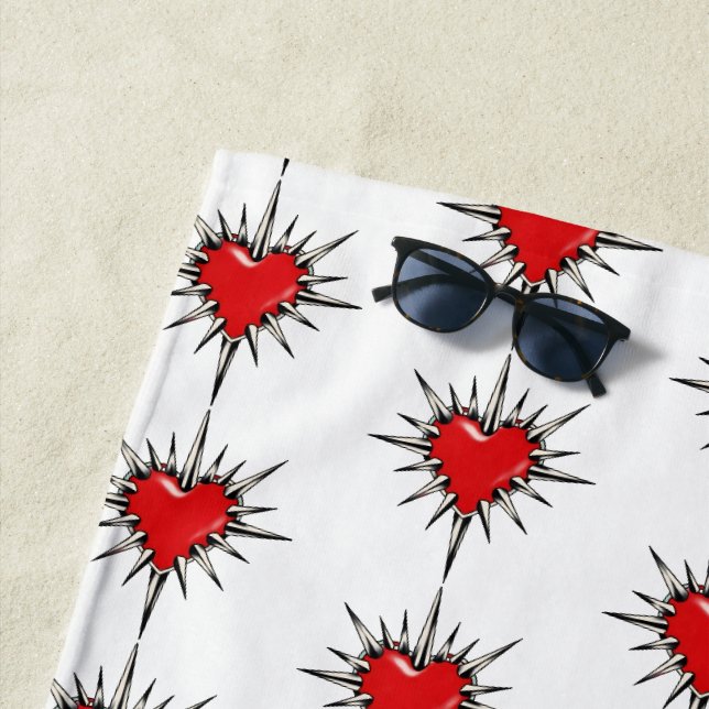 Serviette de plage à sigle de cœur pointu en chrom (En situation)