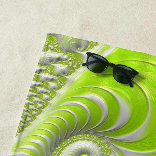 Serviette De Plage Abstrait Moderne Lime Green Spiral Fractal (En situation)