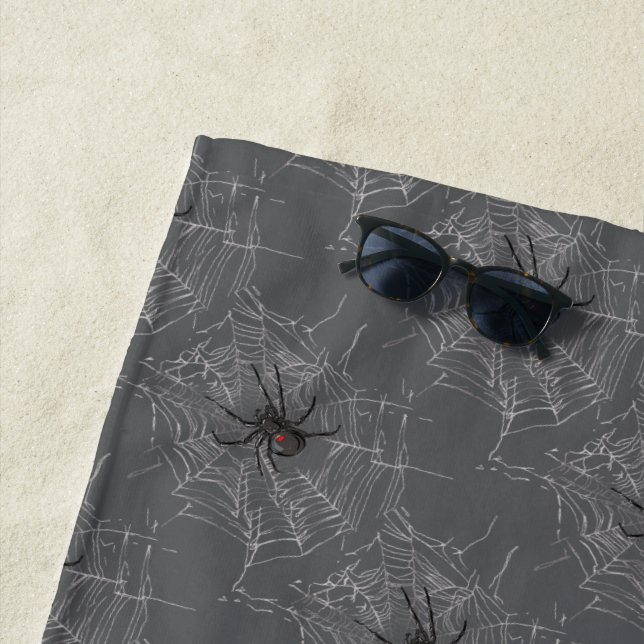 Serviette De Plage Araignée Noire Et Araignée De Toile D'Araignée (En situation)