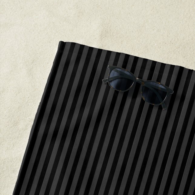 Serviette De Plage Black & Smoky Black Narrow Vertical Stripes (En situation)