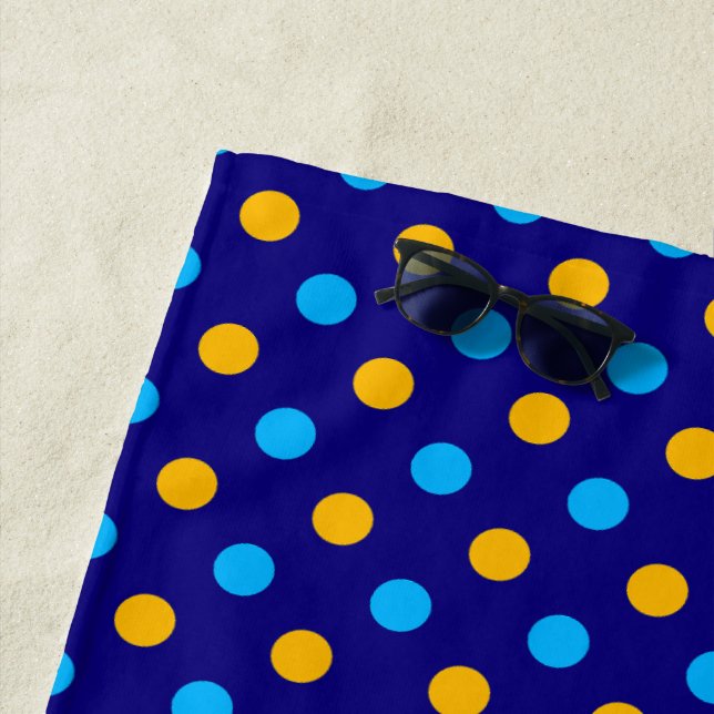 Serviette De Plage Bleu marine jaune cyan design à pois  (En situation)