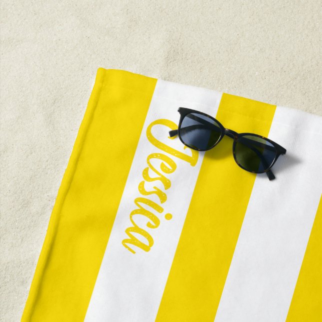 Serviette De Plage Cabane blanche jaune classique personnalisée (En situation)