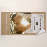 Serviette De Plage Chanson de couple photo Fleur sauvage Anniversaire<br><div class="desc">Célébrez votre histoire d'amour avec style avec cette serviette de plage Couple Photo Song Wildflower pour mariage et anniversaire. Avec votre photo de couple préférée,  un thème musical et un délicat motif de fleurs sauvages,  cette serviette est un beau mélange de romance et d'ambiance estivale.</div>