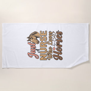 Serviette De Plage Chemise de gravure vintage d'infirmière qui aime l