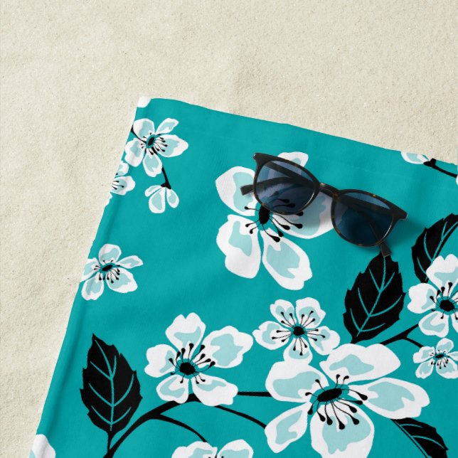 SERVIETTE DE PLAGE CHERRY BLOSSOM - SAKURA (TURQUOISE) (En situation)
