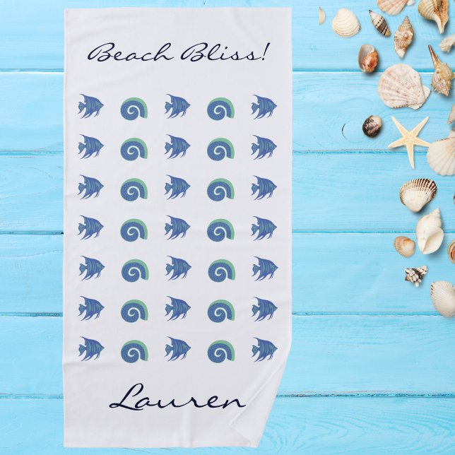 Serviette De Plage Chic Ocean Blue White Coques et nom du poisson (Créateur téléchargé)