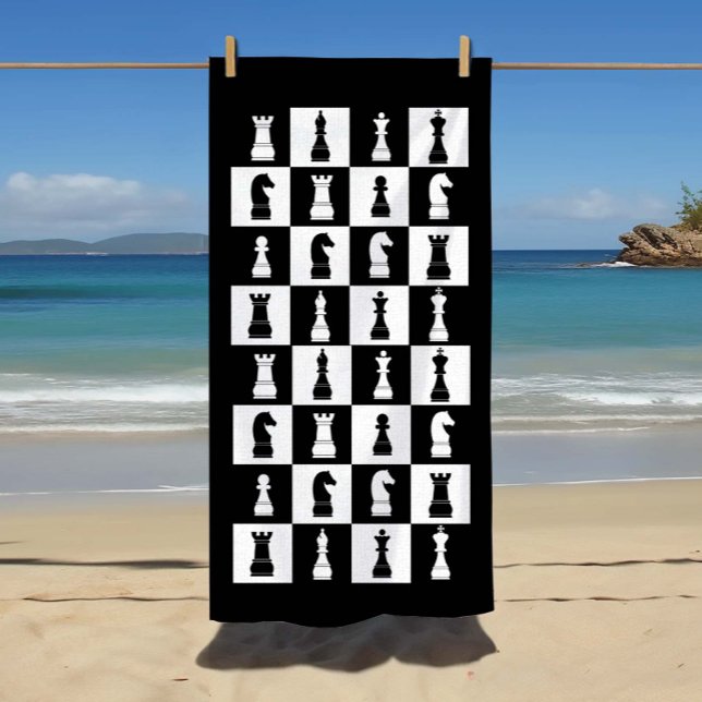 Serviette De Plage Chiffres De Jeu D'Échecs Motif Noir Et Blanc (Chess Game Figures Black And White Pattern Beach Towel.)