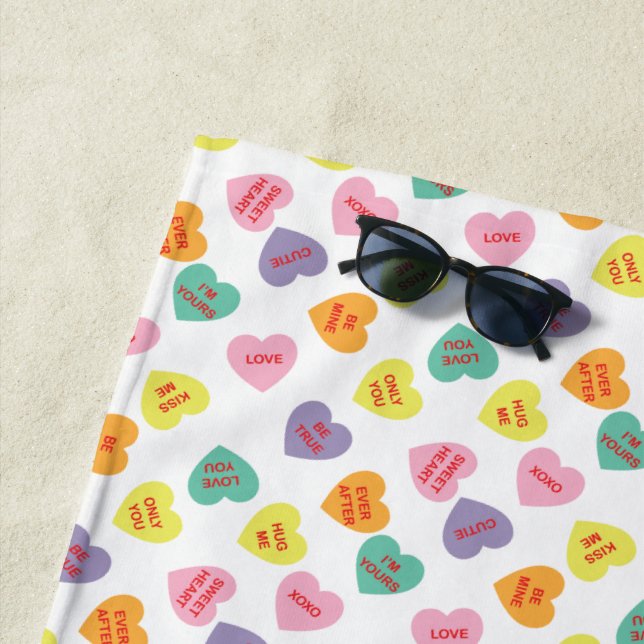 Serviette De Plage Coeurs de bonbons (En situation)