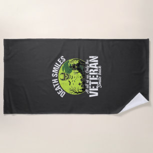 Serviette De Plage Conception Halloween Sourire de mort de vétéran_1