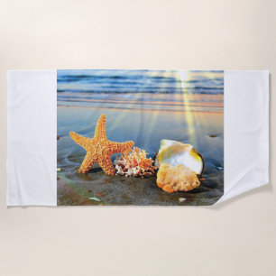 Serviette De Plage Coquillages marins et étoiles de mer sur la plage