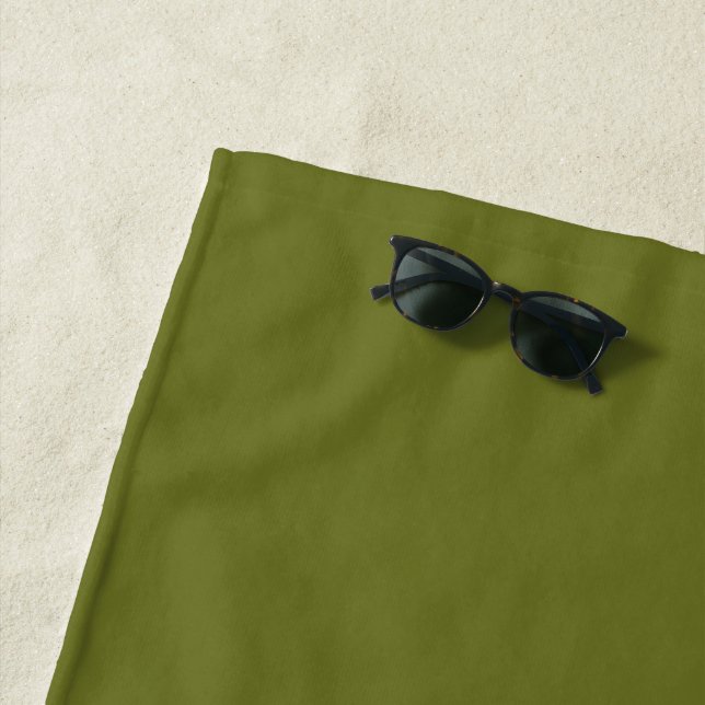 Serviette De Plage Couleur unie vert olive (En situation)