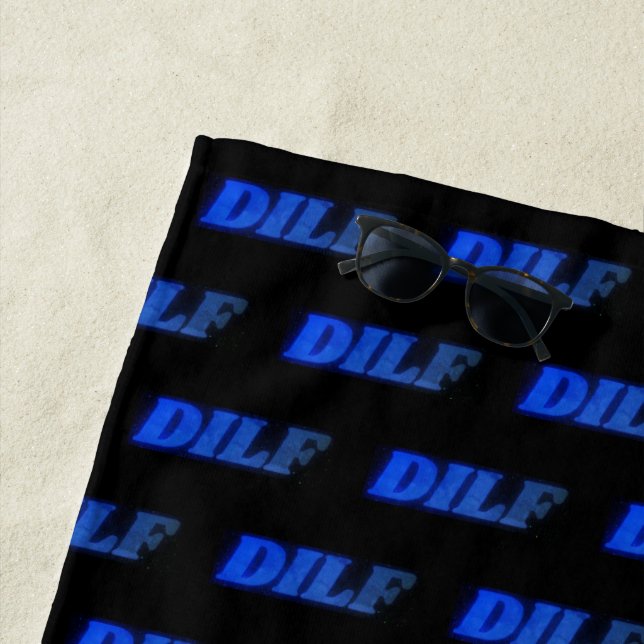 Serviette de plage "DILF" (En situation)