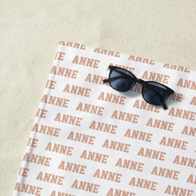 Serviette De Plage Dusty Nom du Rose Motif Moderne (En situation)