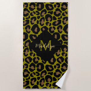 Serviette De Plage Élégant vert olive et léopard noir Monogrammé
