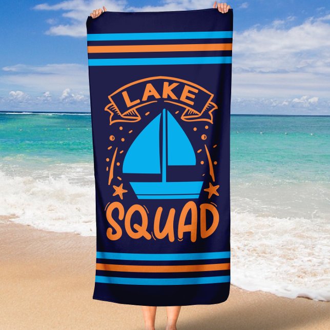 Serviette De Plage Équipe du lac Boat d'été avec frontière étroite (Summer Boat Lake Squad with Stripe Border Beach Towel)