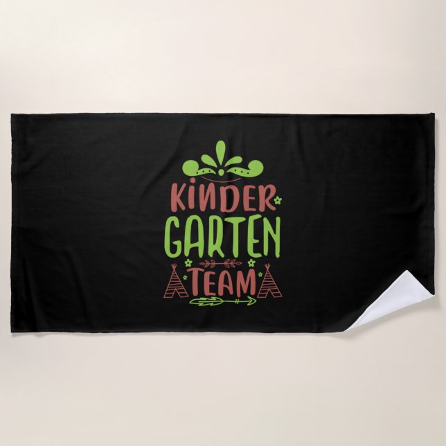 Serviette De Plage Équipe enseignante d'art maternelle (Devant)